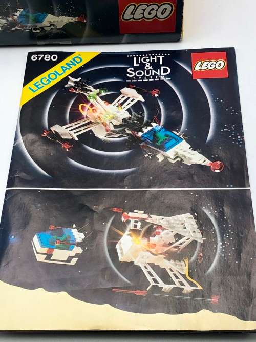 VINTAGE LEGOLAND 6780 WITH BOX AND PAMPHLET 1985