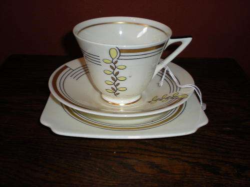 A LOVELY ART DECO ROYAL DOULTON TRIO