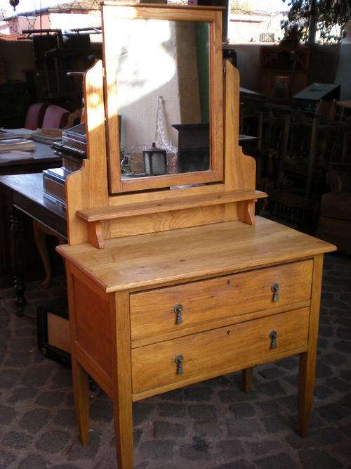 OAK MIRRORED DRESSING TABLE