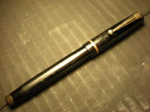 SWAN LEVERLESS PEN BY''MABIE TOD AND CO'' WITH 14CT GOLD NIB PATENT NO 390585