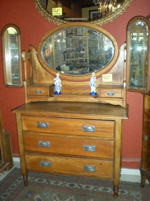 3 MIRRORED DRESSING TABLE IN SATINWOOD