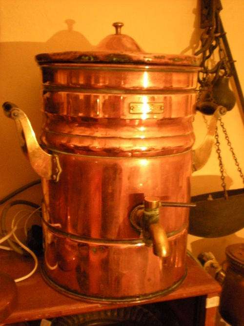 RARE SOUTH AFRICAN COPPER URN MADE BY'' BUTTERWORTH DURBAN''