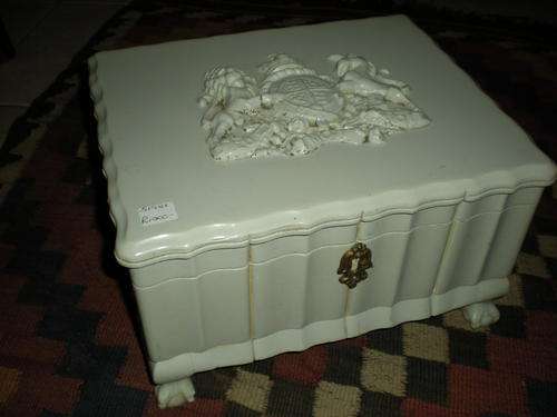 WHITE BALL & CLAW LINEN FOLD JEWELERY BOX WITH BRITISH ROYAL COAT OF ARMS