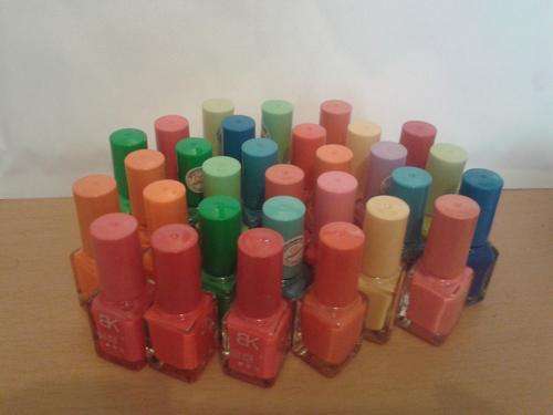 Lot of nail polish. Different colours. 30 pieces.
