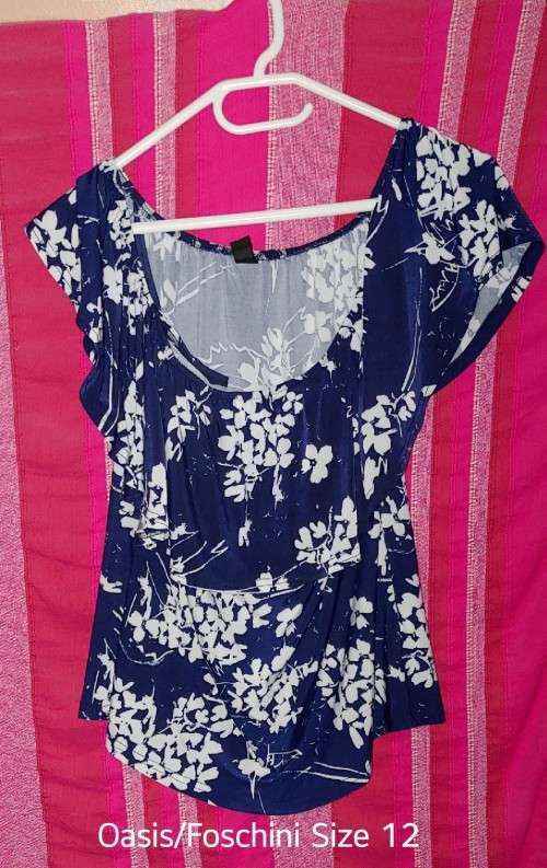 Ladies clothing for sale. 6 Pieces. See pics