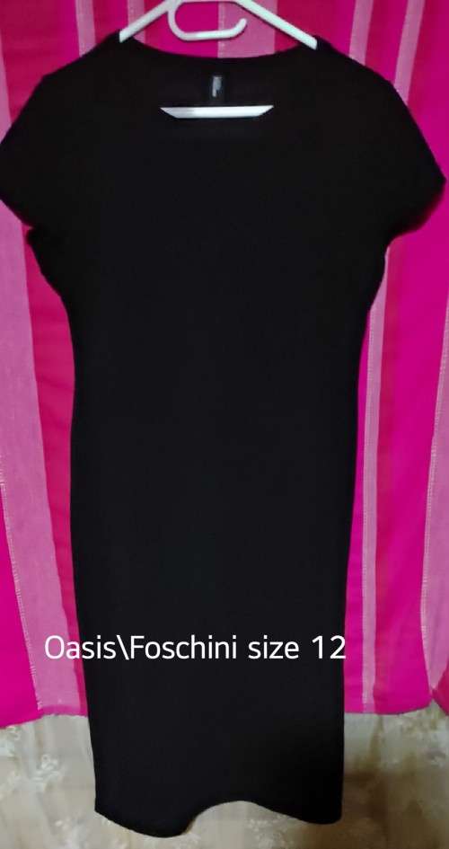 Ladies clothing for sale. 6 Pieces. See pics