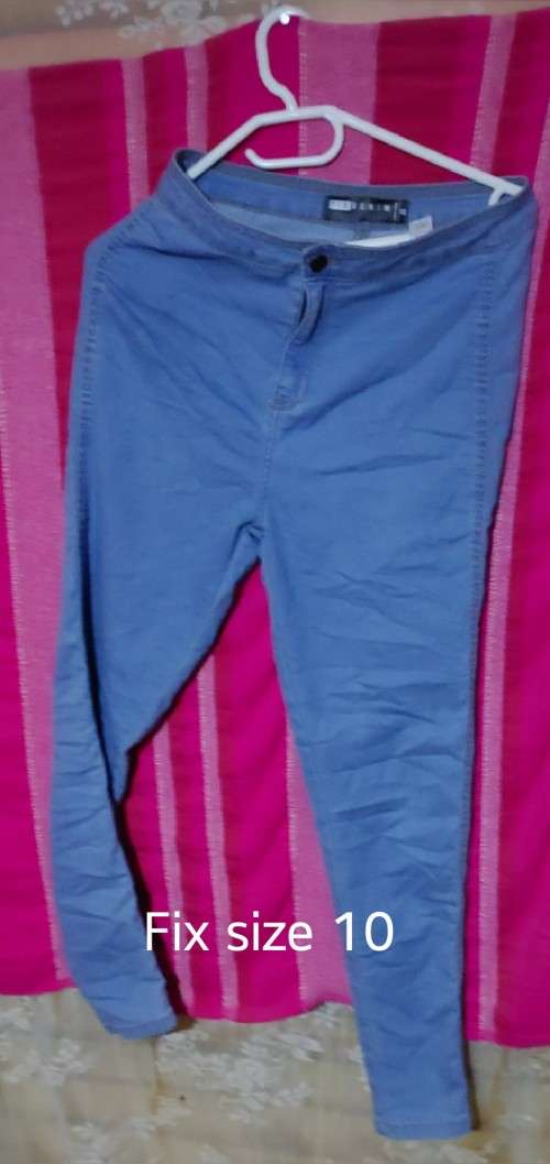 Ladies Jeans for sale. 4 items
