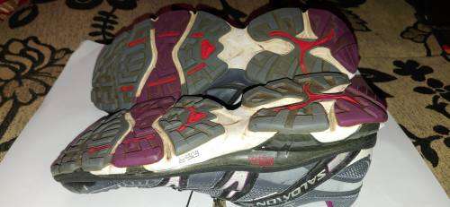 Salomon size 8
