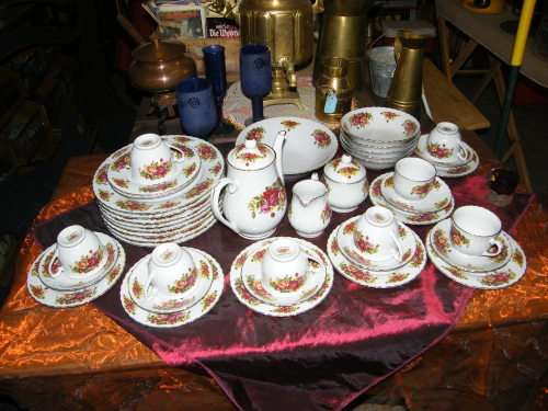 Elegant China English Rose  41 pieces