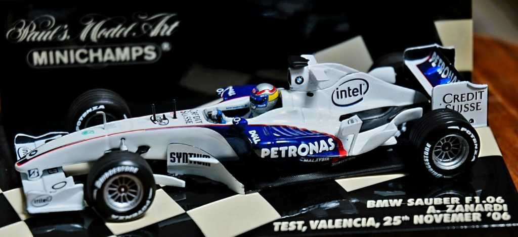 MINICHAMPS - BMW SAUBER F1.06  A. ZANARDI - BOXED
