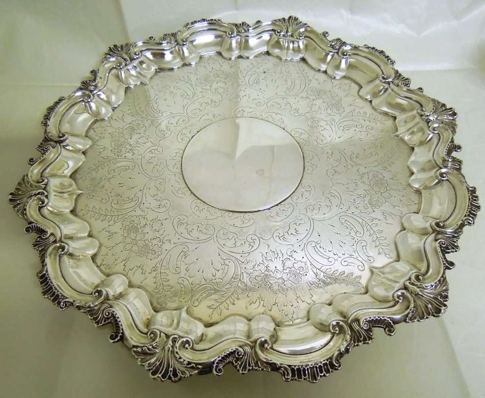 George V Silver Salver, Barker Brothers, Birmingham, 1926, 37,5cm diam, 1185g