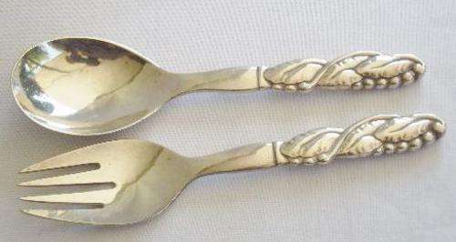 Hallmarked Silver server Spoon and Fork 1933 - 1944 - 140g - 19cm long