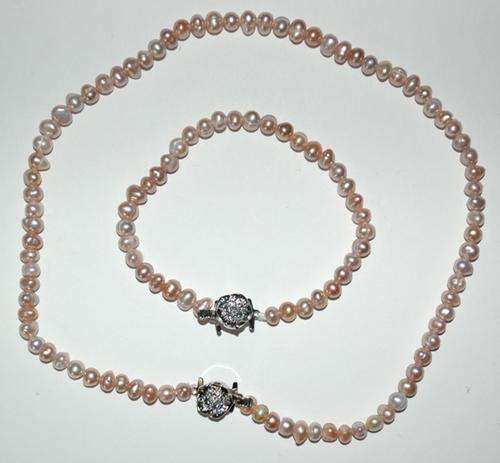 **** Exquisite Cultured Freshwater Pearl Necklace and Bracelet Set- Pink