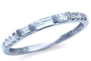 ***Stunning Engagement Ring with Diamond White czs Crafted in 925 Sterling Silver - Size 8