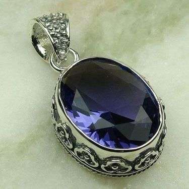 ***STUNNING NATURAL AMETHYST PENDANT SET IN 925 STERLING SILVER