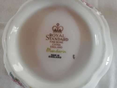 A Royal Standard Fine Bone China England - Milk Jug and Sugar Bowl - Mandarin
