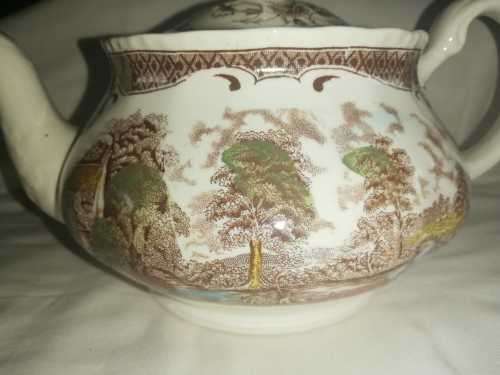 A Vintage W.H Grindley Staffordshire Tea Pot Made in England - Scenes After Constable