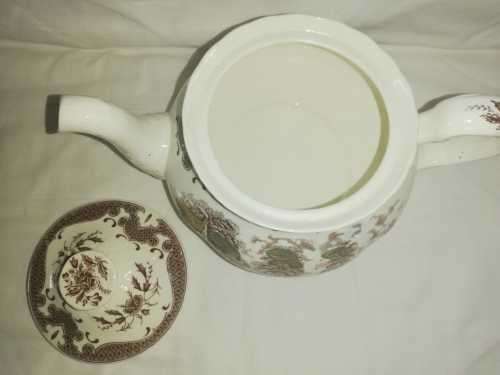 A Vintage W.H Grindley Staffordshire Tea Pot Made in England - Scenes After Constable