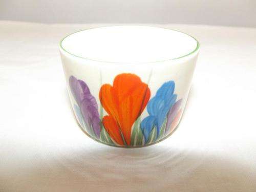 ******A Clarice Cliff Salt Pot ******