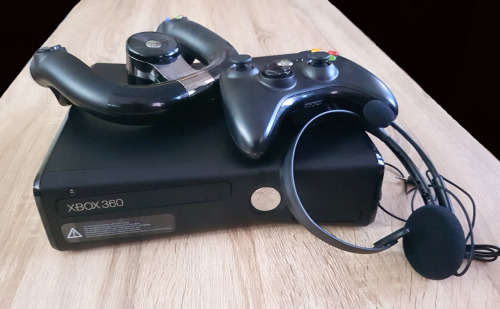 XBox 360 500GB + One Controller + Headset + Speed Wheel +9 GAMES
