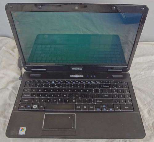 [BARGAIN] ACER eMACHINE, 15.6INCH, 150GB HD, 1.5GB RAM, WIN 10 PRO, WEBCAM, WIFI, ETC