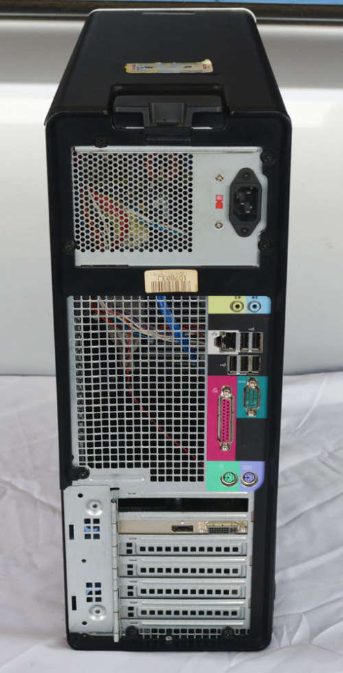 dell 390,  Intel core 2 cpu 4300 , 4gb ram, 500gb hd, dvi,amd graphics, d-port, dvd, win 10 pro