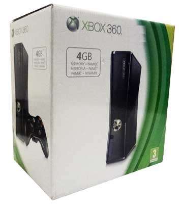 BRAND NEW CONDITION XBOX 360 CONSOLE AND ACCESSORIES