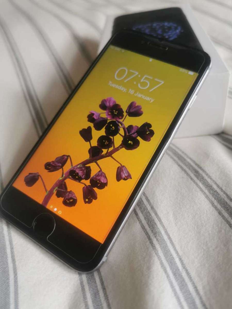 iPhone 6 | 32GB | SPACE GREY | COMES WITH ORIGINAL BOX