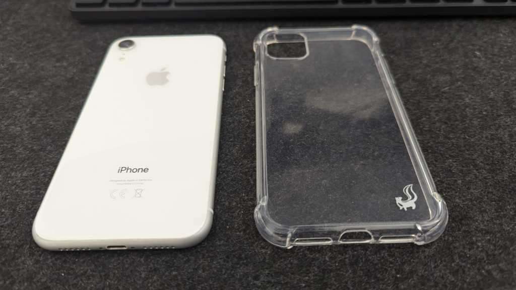 Apple iPhone XR MINT CONDITION!!!