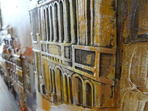 RELIEF PAINTING - GALLERY RETAIL R12 500