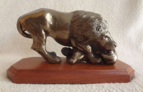 JUNE ART SALE - JONAH RUNYANGA - LION SCULPTURE