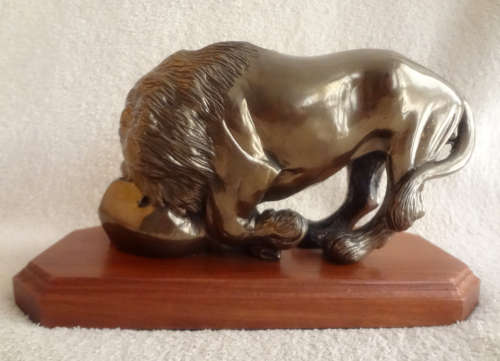 JUNE ART SALE - JONAH RUNYANGA - LION SCULPTURE