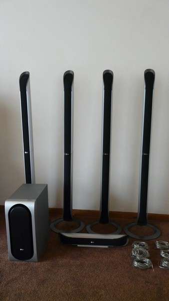 5 LG Surround Sound Speakers with Cable