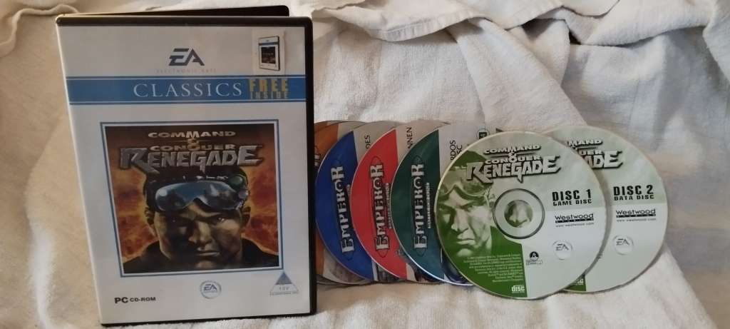 PC (EA Classics) Command & Conquer: Renegade + Emperor: Battle for Dune