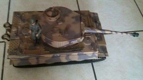 ww2 military german tiger tank  1:18 scale  bravo team