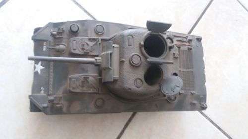 bravo team 1:18 scale sherman tank moving tracks and opening hatches AND moving turret