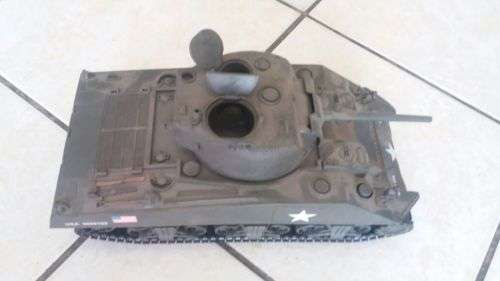 bravo team 1:18 scale sherman tank moving tracks and opening hatches AND moving turret