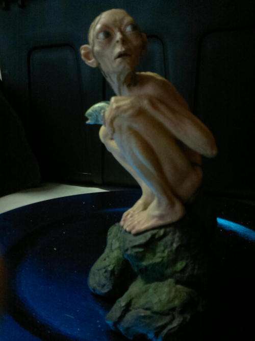 loose lord of the ringsstatuette golum  free posatge in RSA