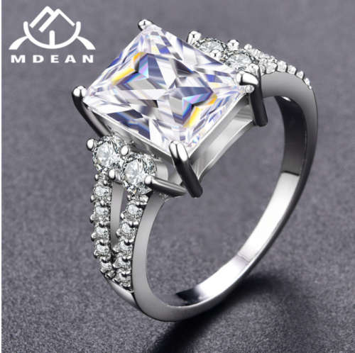 STUNNING MDEAN 3.95CT AAA GRADE IMITATION DIAMOND RING, 925 STAMPED, RHODIUM PLATED. SIZE 7