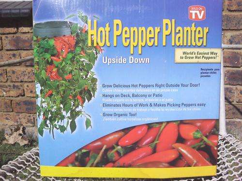 TOPSY TURVY PEPPER PLANTER, GROW PEPPERS, HERBS, TOMATOES ANYWHERE