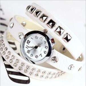 Fashion Vintage Leather Quartz Wrist Watch For Women - Choose Colour