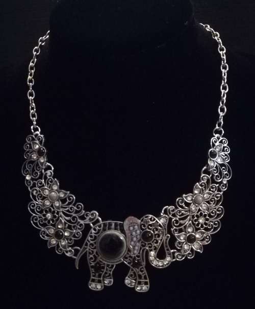 Vintage Style Elephant Choker Necklace