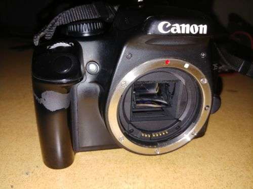 Canon 1000D DSLR Bundle - Free Courier Delivery!