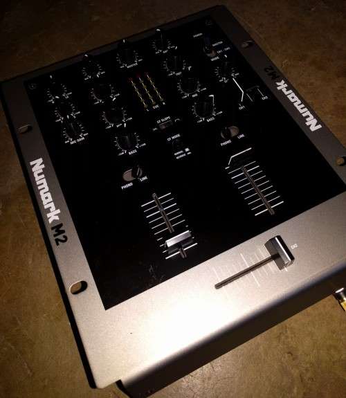 Numark M2 - Mixer