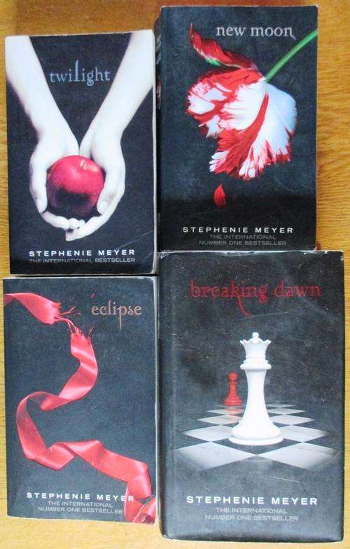 TWILIGHT SERIES - 4 books STEPHENIE MEYER