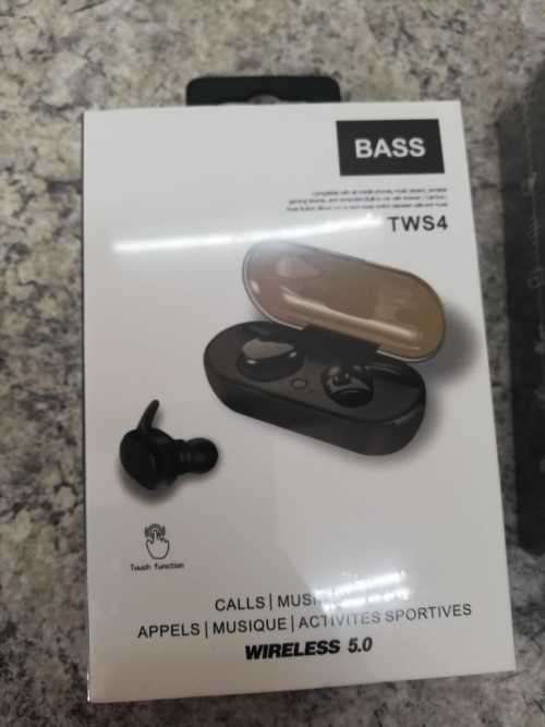 Wireless bluetooth earbuds