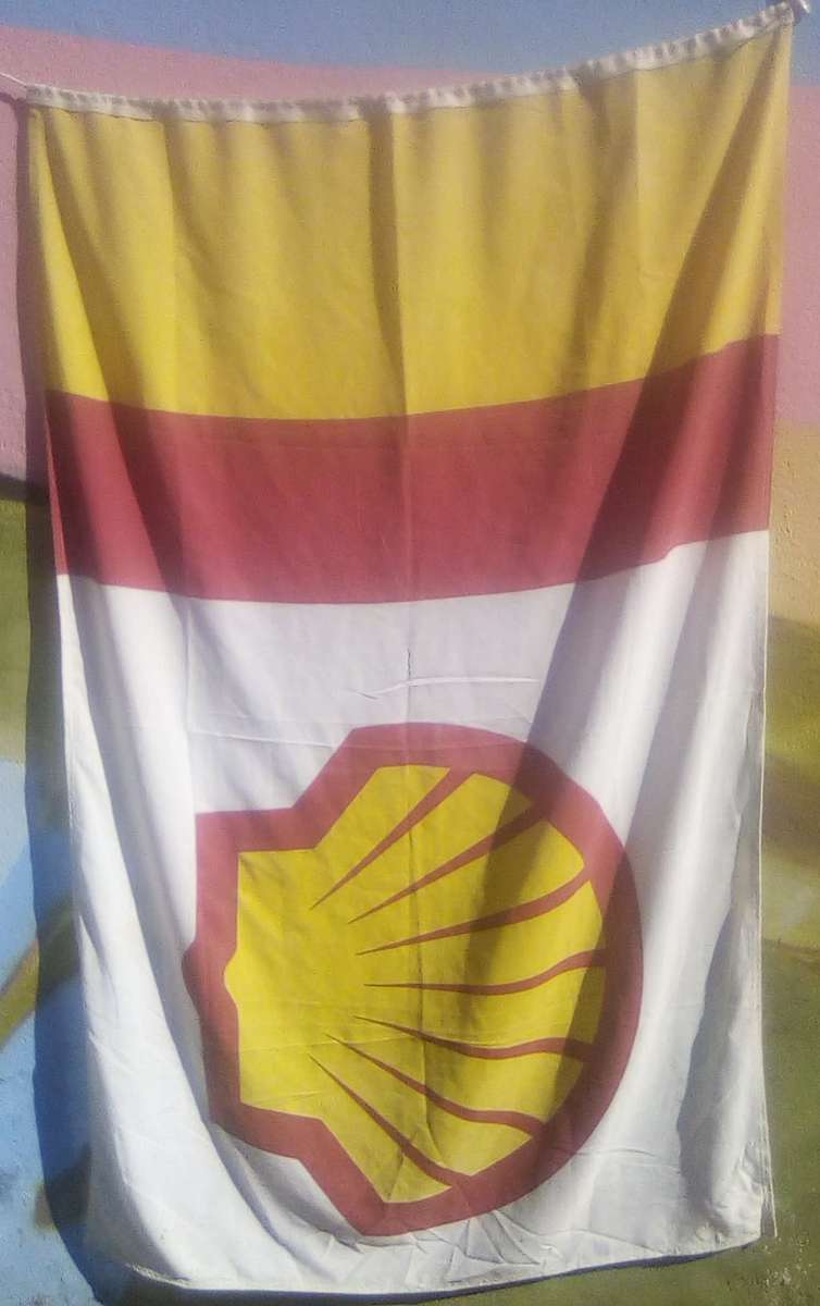 SHELL PETROLEUM - LARGE 105cm x 158cm FLAG made by NATIONAL FLAG, authentic.