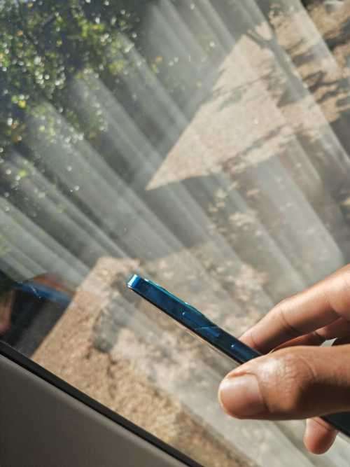 Vivo V25 Smartphone (256gb Storage, 16gb RAM, OIS camera, Color Changing back!!!)