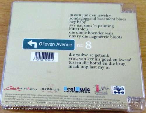 BACCHUS NEL  MARISSA WEST   Tussen Junk   [Shelf G Box 20]