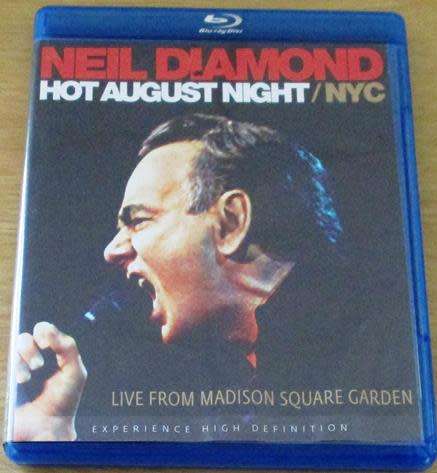 NEIL DIAMOND Hot August Night / NYC BLU RAY [Blu Ray Shelf]